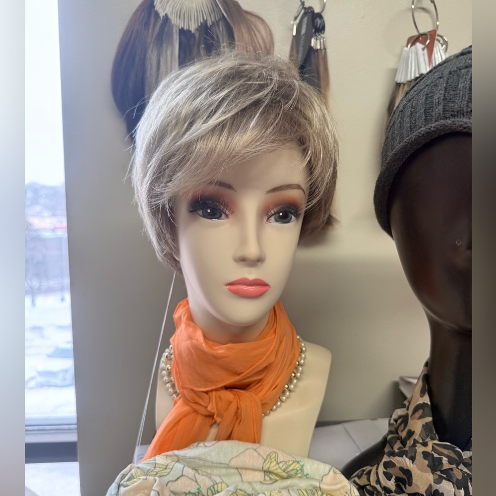 Envy Wig “Ivy” Ginger Cream